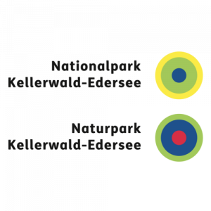 Logo van het Nationaal Park Kellerwald-Edersee met gekleurde cirkels, vakantiehuis Edersee, vakantiehuis Kellerwald